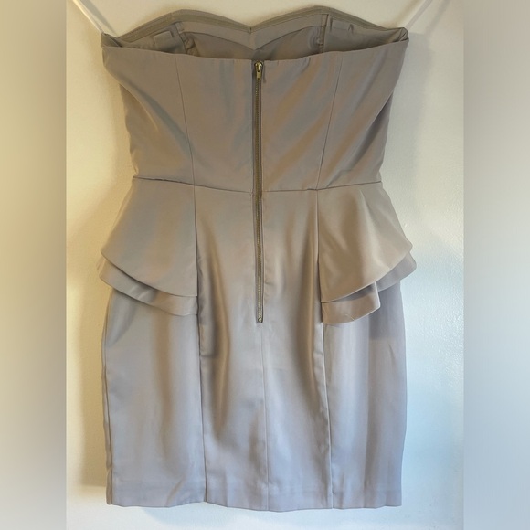 H&M Strapless Lined Dress with Peplum detail. Size 10, Color Grey - Picture 6 of 16
